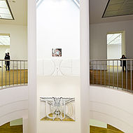 Zentraler Innenraum im Museum für Moderne Kunst in Frankfurt